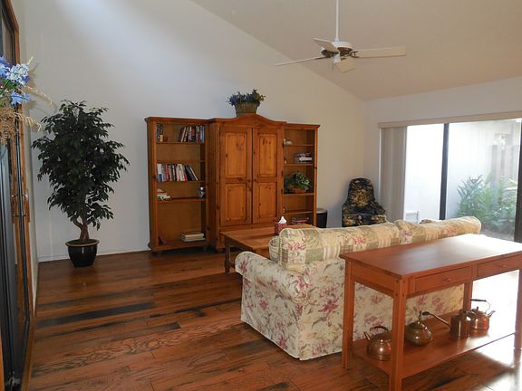 5th image of 514 Deer Creek Wildwood Ln E