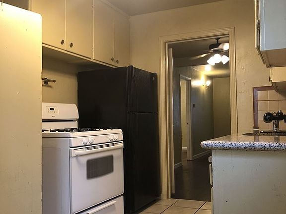 5th image of 716 N 1st St APT 1