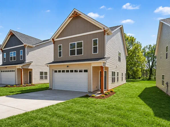564 W Wilson Ave, Mooresville, NC 28115