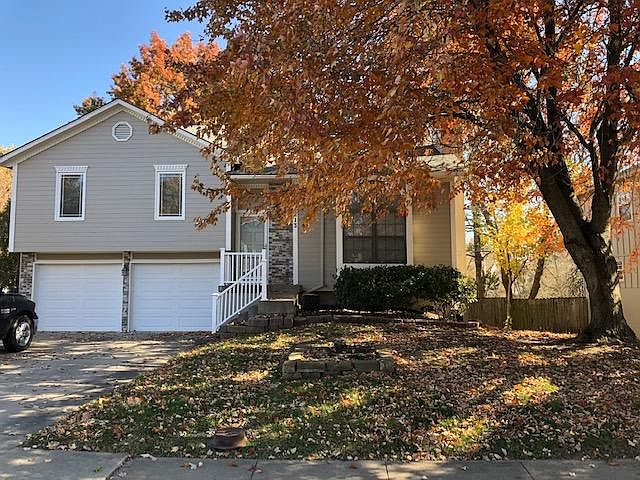 1st image of 213 SE Topaz Dr