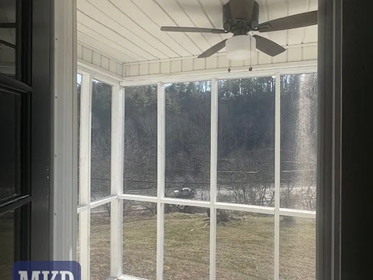 6221 Shady Acres Dr — Photo 18