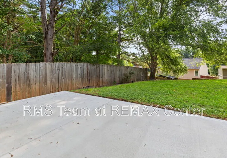 2979 Sentinel Cir — Photo 31