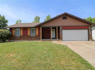 604 Brickingham Dr, Saint Peters, MO