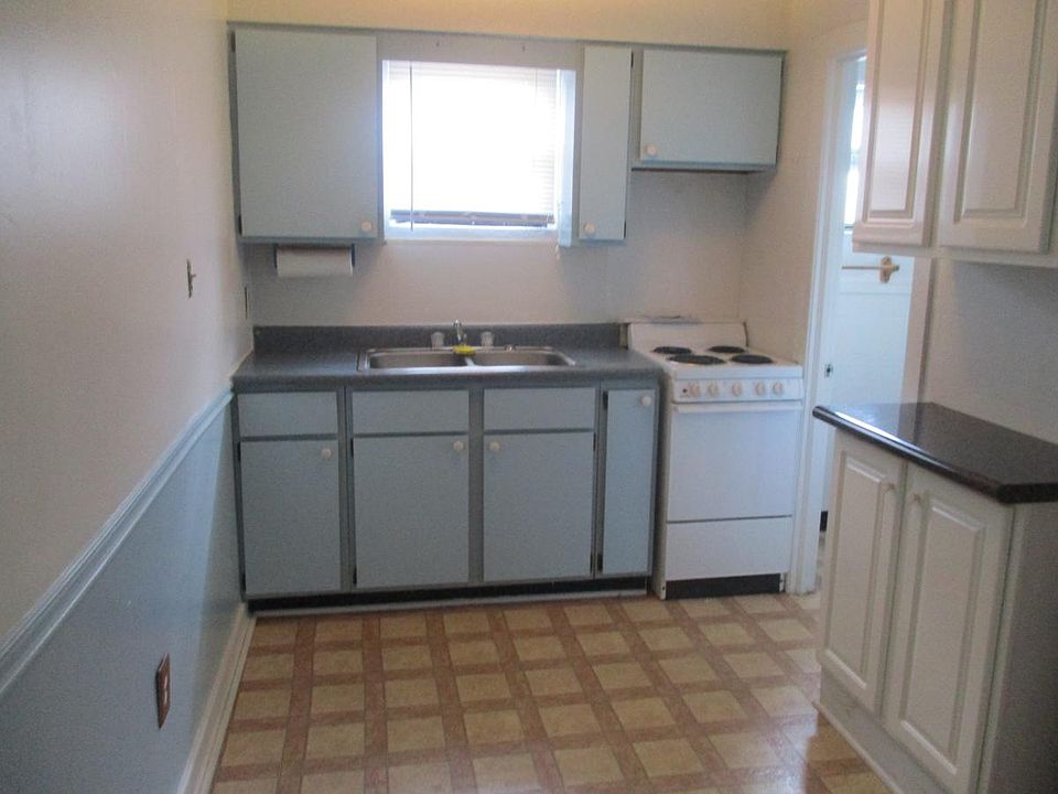 kitchen view from livingroom
