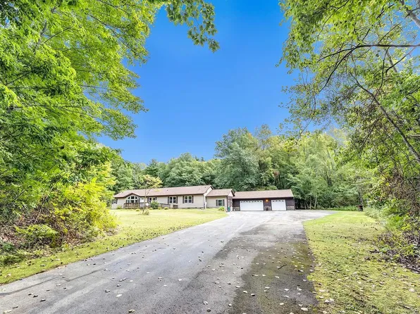 3722 Froelick Rd, Abrams, WI 54101