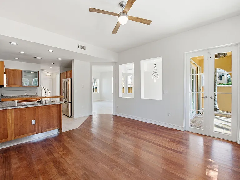 18385 NE 30th Pl #18385 — Photo 13