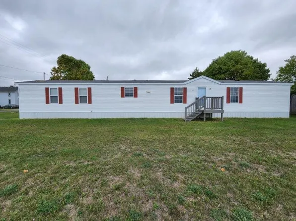 6301 Mill St, Levering, MI 49755