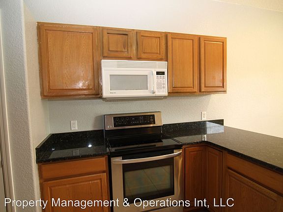 4th image of 35714 Lakewood Dr