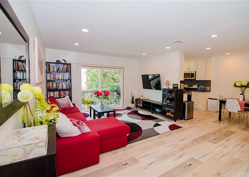 1st image of 5055 Coldwater Canyon Ave APT 203