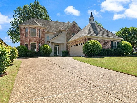2nd image of 20 Pine Meadows Ln
