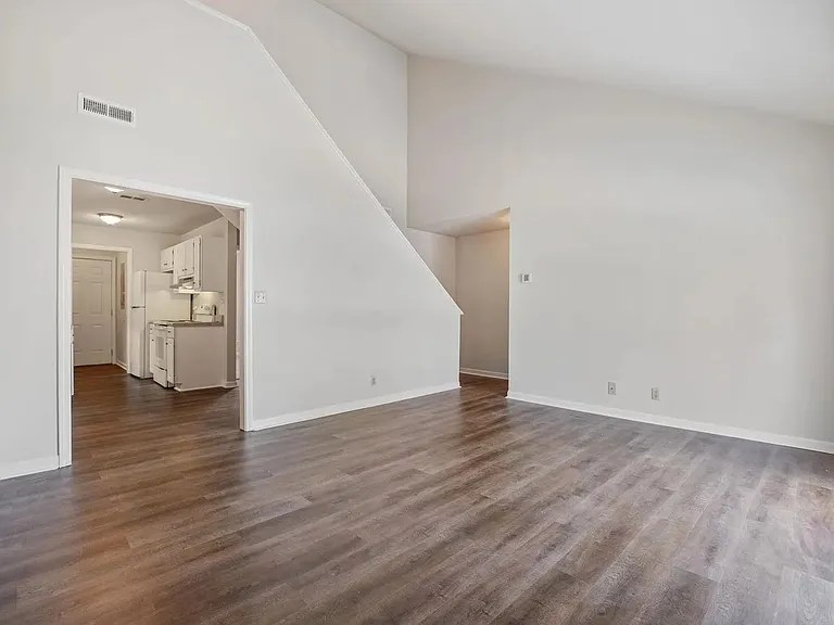209 Cedar St #F2 — Photo 3
