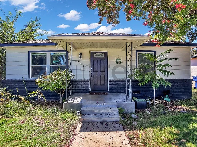 503 W Fountain Way — Photo 5
