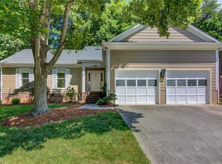 2022 Warwickshire Dr, Greensboro, NC 27455