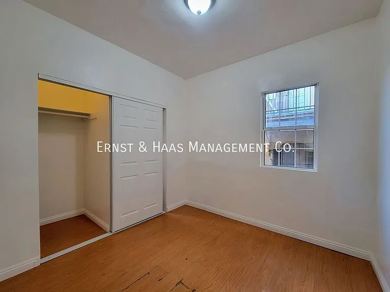 1815 E 11th St — Photo 12