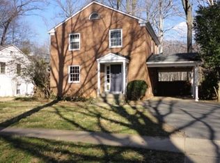 627 Blossom Dr, Rockville, MD 20850