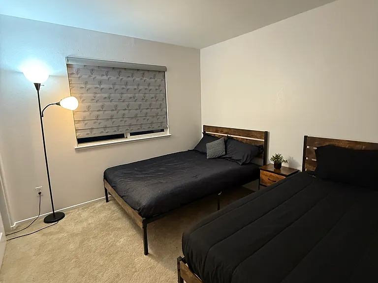 1323 Montgomery Ln — Photo 15