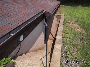 3rd image of 2110 Wynncrest Dr
