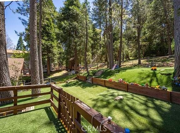 4th image of 23095 Balsam Ln