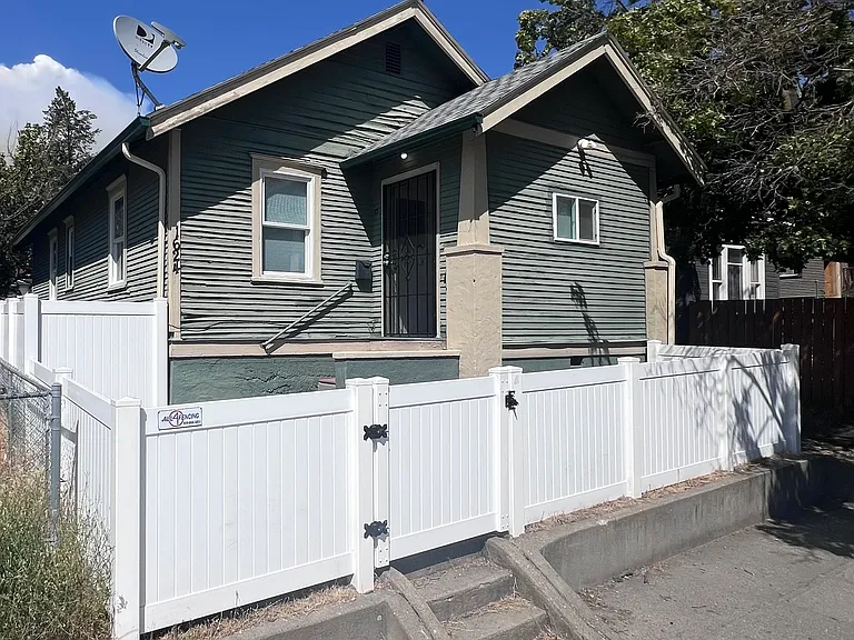 1624 W Maxwell Ave — Photo 14