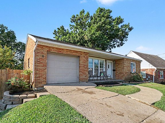 3rd image of 16 W Ridge Pl
