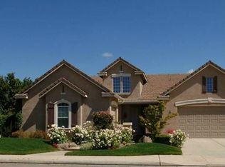 2869 Swift Ave, Clovis, CA 93611