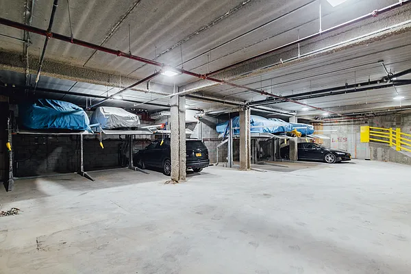 Rented by Nooklyn NYC LLC | media 52