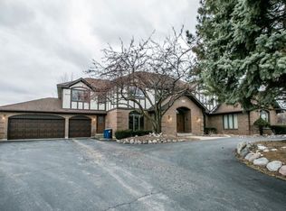 747 Berkshire Ct, Downers Grove, IL 60516