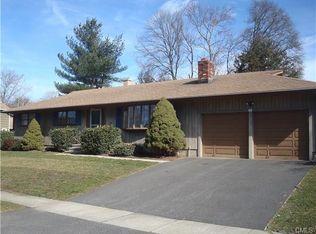 55 Sekelsky Dr, Stratford, CT 06614