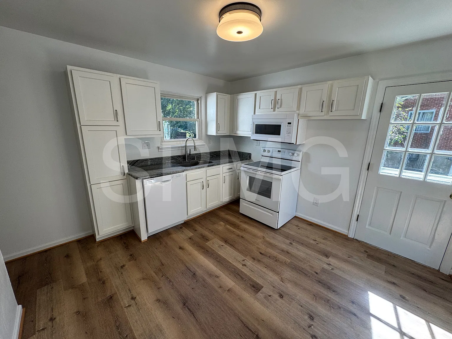 216 Nancy Drive Northwest - 1 — Photo 2