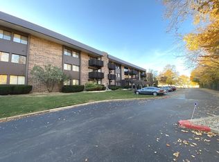 1423 Woodbridge Rd APT 2B, Joliet, IL 60436