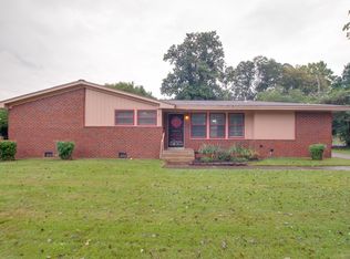 4108 Lakeview Dr NW, Huntsville, AL 35810