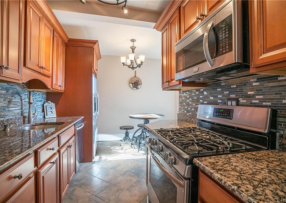 1st image of 19 S Broadway APT 6A