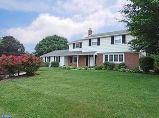 100 Christopher Dr, Holland, PA