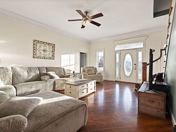 4th image of 1451 Maiden Bend Rd