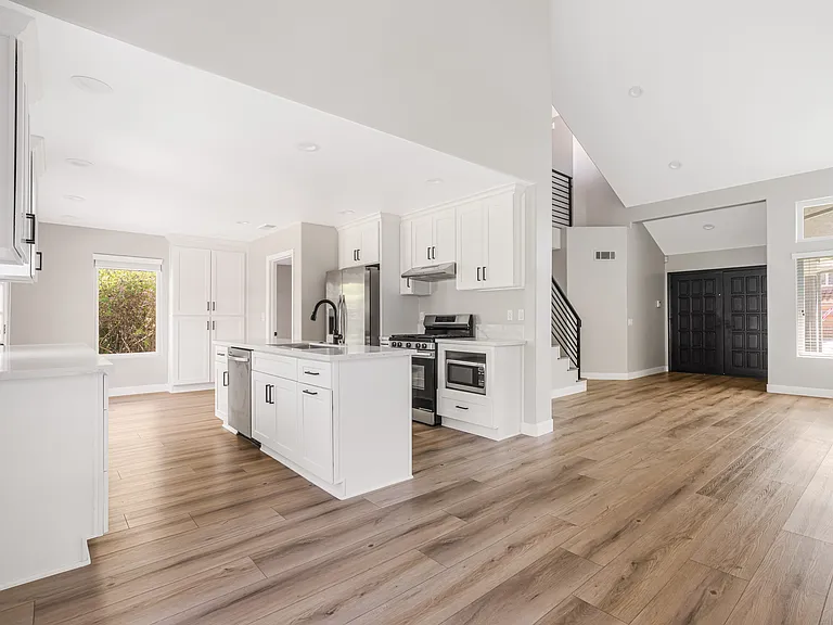 493 Messina Pl — Photo 6