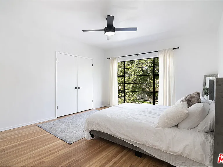 344 S Rexford Dr #4 — Photo 16