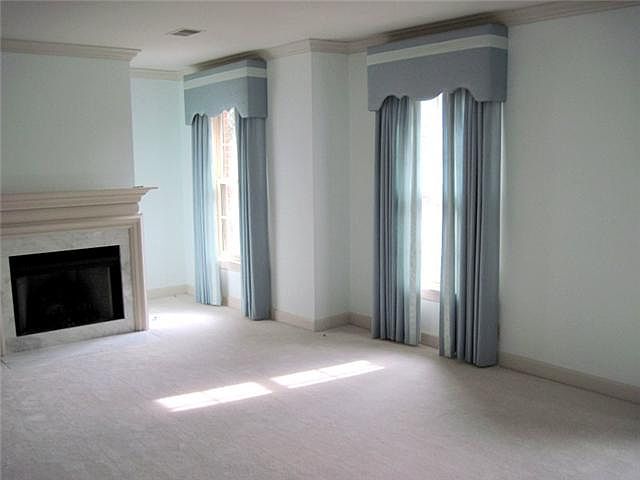 2nd image of 612 Estes Rd