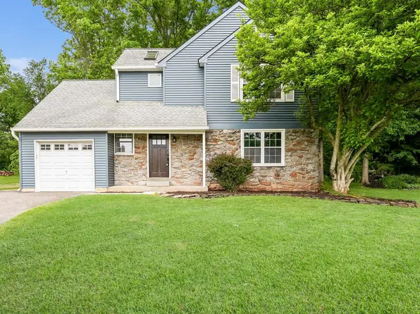 108 Williamson Ct, Chalfont, PA 18914