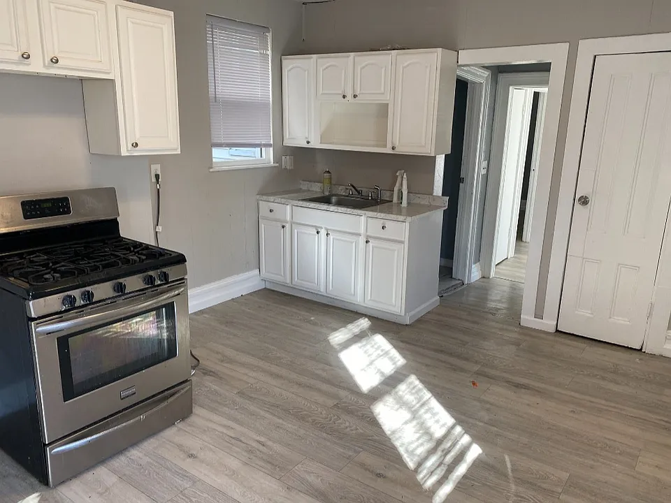 61 Haledon Ave #1