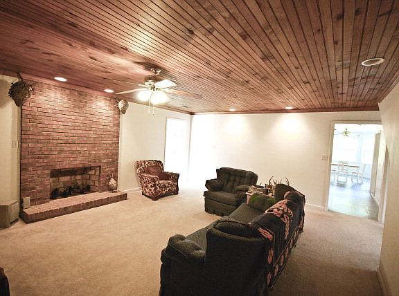 2nd image of 66 Glover Cir