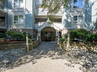 2710 Grosvenor Rd #101, Victoria, BC V8T3M9