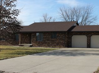 6 Chisholm Rd, Auburn, IL 62615