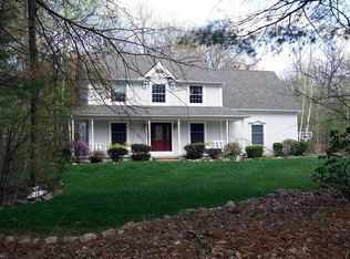 58 Stone Ridge Dr, Northampton, MA 01062