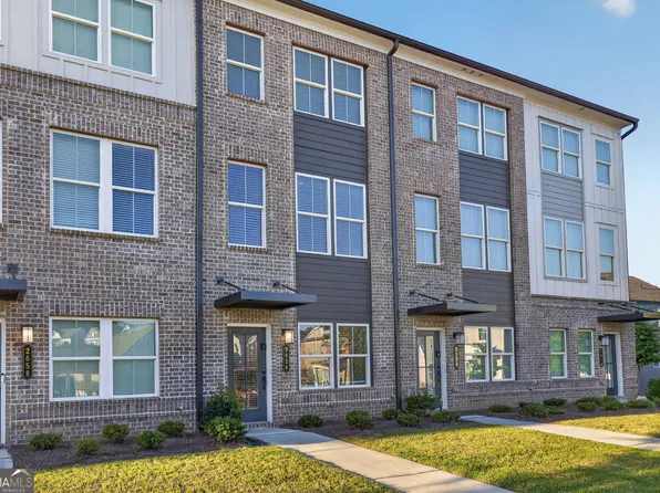 2656 Brookview Ln NW, Atlanta, GA 30318