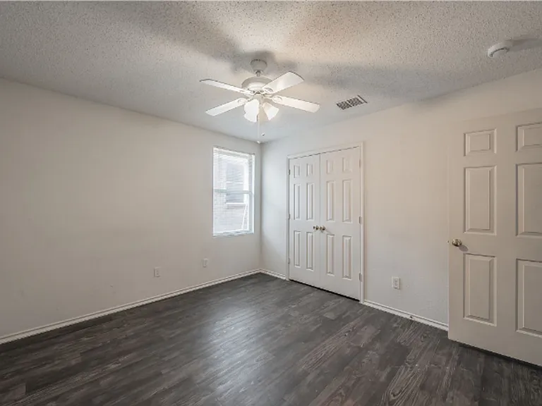 3327 Clydesdale Dr — Photo 18