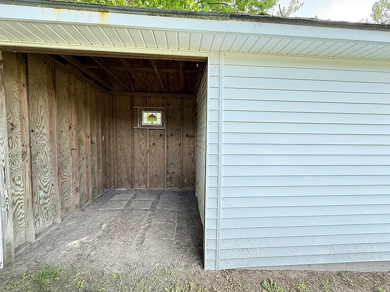 209 Oak Forest Dr — Photo 10