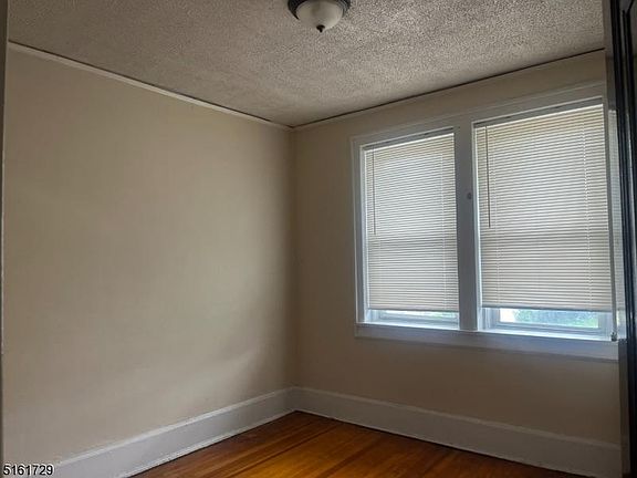 5th image of 367-369 Sanford Ave #2R