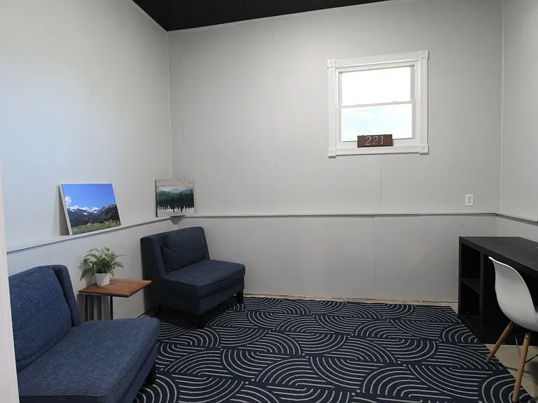 221 Alleghany Dr — Photo 26