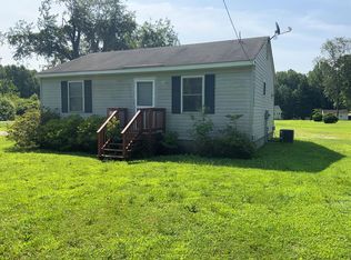 162 Gunther Ln, Weems, VA 22576