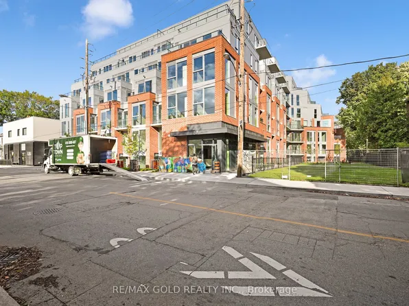 57 Brock Ave #211, Toronto, ON M6K 0H3